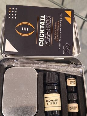 Cocktail Playbook Bitters Kit - Black & Gold